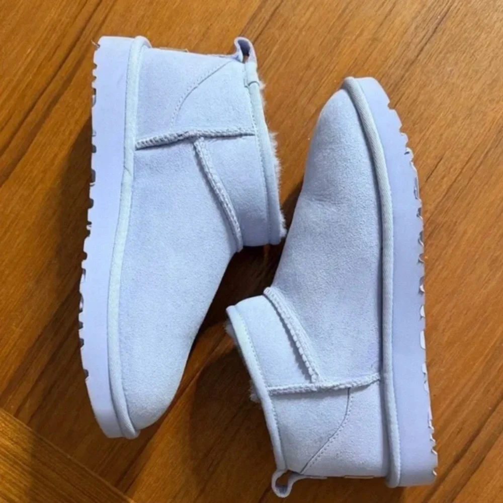 Authentic UGG Ultra Mini Boots Women’s Size 9 - Picture 4 of 8
